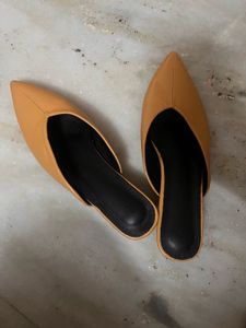 Tan Mules - Pointed Toe kitten heels