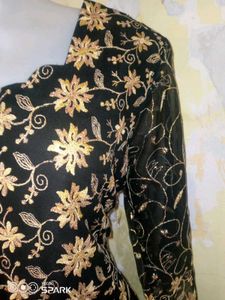 Elegant Black &amp; Gold Embroidered Kurta