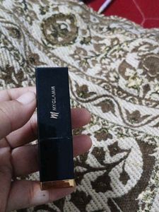 Manish Malhotra Lipstick Swatched