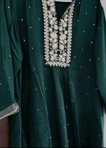 Elegant Emerald Green Kurta Set