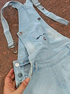 girl jeans pant... 4 to 6 years