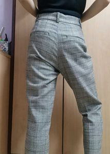 H&amp;M Checked Trousers 👖