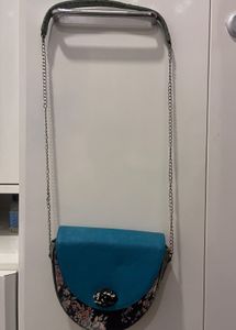 Chic Floral &amp; Teal Crossbody Bag