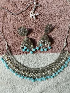 Stunning Blue &amp; Pearl Necklace Set