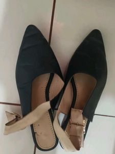 Stylish Black Pointed Toe Slingback Heels