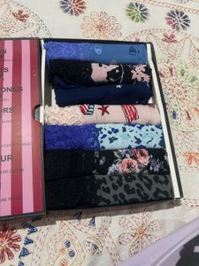 Victoria's Secret Gift Box - set of 7