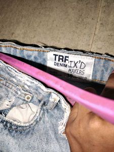 Light Wash Ripped Jeans