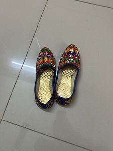 Size Mentioned Is 10 On Footwear Plz Check