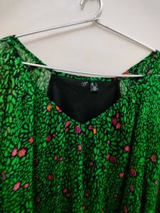 Floral Green Top Size XXL