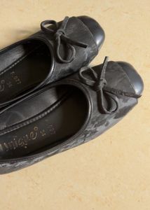Cute Black Ballet Flats with Bow