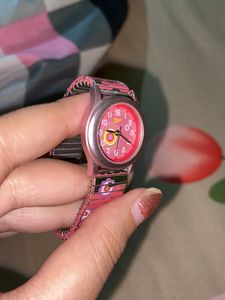 Zoop ( By Titan )Metallic Watch For Girls- with Metallic Elastic Strap