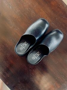 Zudio Black boot mules - Size 37