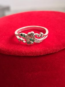Beautiful New Heart-shaped Ring