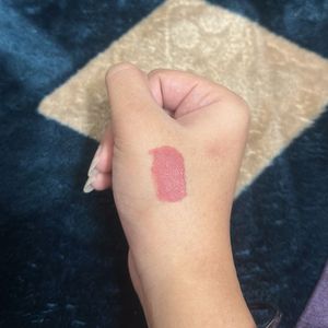 COMFY MATTE LIQUID LIPSTICK