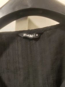 Chic Black Cropped Button-Up Top