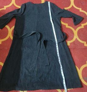 Elegant Black Midi Dress