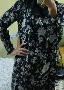 Chic Floral Print Long Sleeve Top