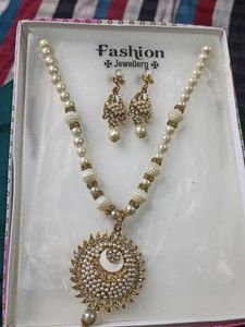 Elegant Pearl Necklace &amp; Earring Set