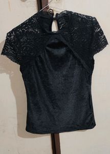 Black Velvet Top 👕