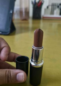 MAC Maximal Sleek Satin Lipstick - Truth be untold