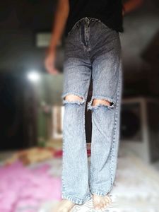 Zara Ripped Knee Straight Jeans