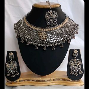 Oxidized Silver Necklace with Earrings
