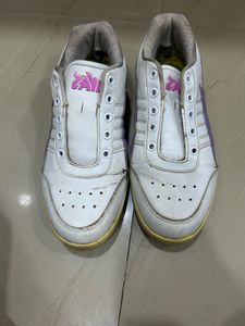 ZAYDN White Casual Sneakers