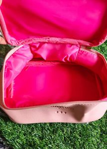 Smytten Bow Clutch Bag