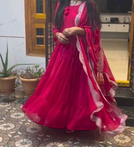 Elegant Pink Embroidered Kurta Set