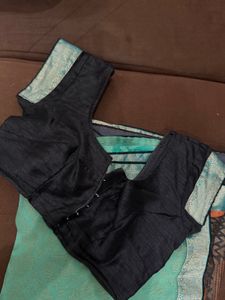Elegant Teal &amp; Black Paisley Saree