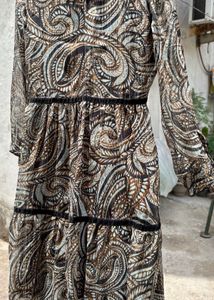 Chic Paisley Print Tiered Dress