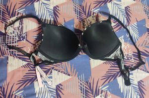 Brand New Victoria Secret Push up bra in Size 34C