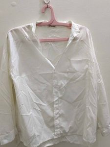 Causal white shirt