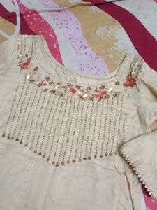 Elegant Embellished Cream Kurti