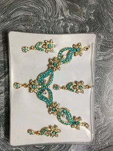vintage piece & Crystal Jewellery Set