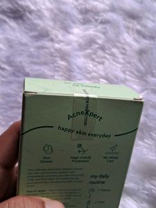Moody sunscreen SPF 50