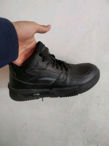 Asian Black High-Top Sneakers