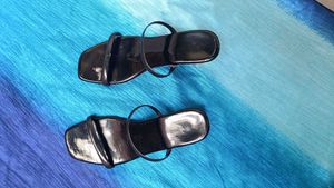 Sleek Black Strappy Sandals