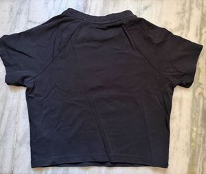 BONKERS CORNER black round neck cotton crop Tshirt