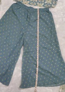crop top with plazo and drape