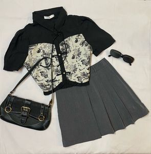 Grey pleaded mini skirt