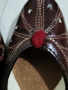 Ethnic Jutti Flats - Comfortable Style