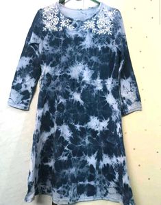 Tie-Dye Embroidered Denim Dress 👗
