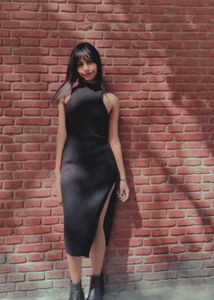 Sleek Black Ribbed Midi Dress