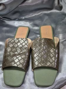 Chic Quilted Slides