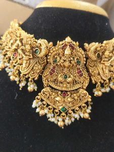 Exquisite matt Gold Plated chocker set