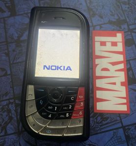 Nokia 7610 – The Iconic “S-Shape” Vintage Phone