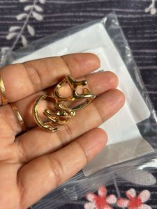 Unique Gold-Tone Ring