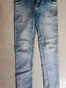 Stylish Women's Light Blue Denim Jeans