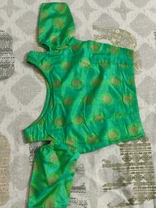 Beautiful Green Ethnic crop top and skirt.🌿✨💚
